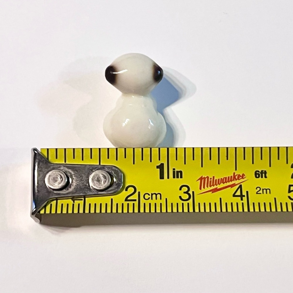 VINTAGE 70’s Mini Bug House White and Brown Cat/Kitten Laying Figurine, 1" NEW - Picture 8 of 8